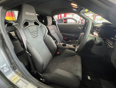 NISSAN�@�t�F�A���f�BZ�@RZ34�i2024�N�j�@�Ɂ@RECARO�i���J���j�@SR-S�@UT100�@BK�@����