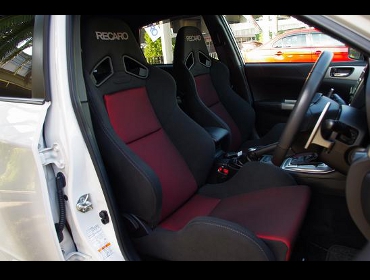 RECARO�i���J���V�[�g�j�@SUBARU�@�C���v���b�T�@GRF��RECARO�i���J���j�@SR-7 SK100 BK/RED�@�~2�r �@����