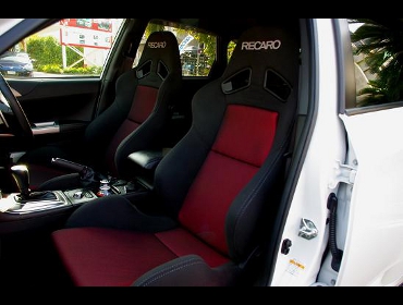 RECARO�i���J���V�[�g�j�@SUBARU�@�C���v���b�T�@GRF��RECARO�i���J���j�@SR-7 SK100 BK/RED�@�~2�r �@����