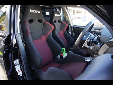 RECARO�i���J���V�[�g�j�@SUBARU�@�G�N�V�[�K��RECARO�i���J���j�@SR-6 SK100S BK/RED�@�~2�r�@����
