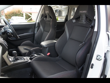 RECARO�i���J���V�[�g�j�@SUBARU�@�t�H���X�^�[�@SJG��RECARO�i���J���j�@SR-7/7F Lassic BK/RED �V�[�g�q�[�^�[�t���@�~2�r�@����