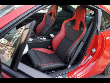 RECARO�i���J���V�[�g�j�@SUBARU�@BRZ�@ZC6��RECARO�i���J���j�@�N���X�X�|�[�c�X�^�[�@���~�e�b�h�G�f�B�V�����@RED�@�~2�r�@����