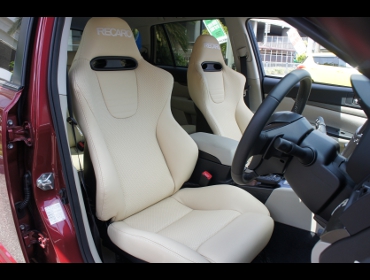 RECARO�i���J���V�[�g�j�@SUBARU�@���K�V�B���S���@BRM��RECARO�i���J���j�@�X�|�[�cJC���U�[SE�@�A�C�{���[�@�~2�r�@����