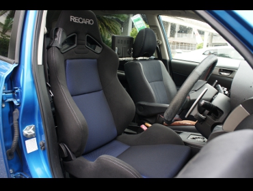 RECARO�i���J���V�[�g�j�@SUBARU�@�G�N�V�[�K�@YA5��RECARO�i���J���j�@SR-7 SK100 BK/BL�@����