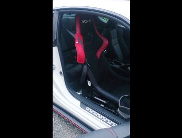 RECARO�i���J���V�[�g�j�@SUBARU�@BRZ�@ZC6�Ƀ��J���@����RS-G �X�[�p�[�V���^���N�@NU�@����