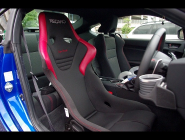 RECARO�i���J���V�[�g�j�@SUBARU�@BRZ�@ZC6�Ƀ��J���@����@RS-G�@�X�[�p�[�V���^���N�@NU�@����
