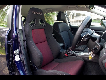RECARO�i���J���V�[�g�j�@SUBARU�@�C���v���b�T�@GP�Ƀ��J���@SR-7F SK100�@BK/RED�@����
