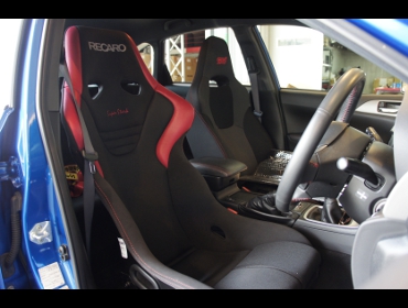 RECARO�i���J���V�[�g�j�@SUBARU�@�C���v���b�TWRX�@STi�@GRB�Ƀ��J���@����RS-G �X�[�p�[�V���^���N�@NU�@����