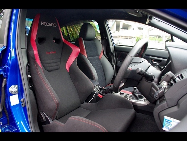 RECARO�i���J���V�[�g�j�@SUBARU�@WRX�@STI�@VAB�Ƀ��J���@����@SR-6 �X�[�p�[�V���^���N�@NU�@����