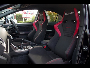 RECARO�i���J���V�[�g�j�@SUBARU�@WRX�@STI�@VAB�Ƀ��J���@����SR-6 �X�[�p�[�V���^���NNU�@�~2�r�@����