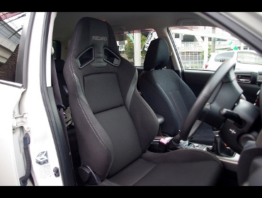 RECARO�i���J���V�[�g�j�@SUBARU�@�t�H���X�^�[XT�@SH5�Ƀ��J���@SR-7F Lassic BK/SIL�@����
