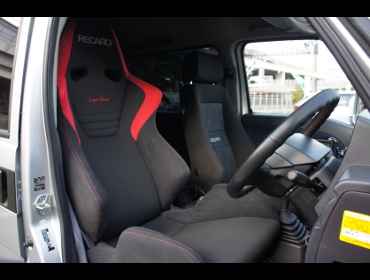 RECARO�i���J���V�[�g�j�@SUBARU�@�T���o�@TV2�Ƀ��J���@SR-6 �X�[�p�[�V���^���N�@���@LX-VF�@����