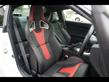 RECARO�i���J���V�[�g�j�@SUBARU�@BRZ�@ZC6�Ƀ��J���@�X�|�[�c�X�^�[�@���~�e�b�h�G�f�B�V����2�@RED�@�I�v�V�����d�l�i�V���o�[�x���g�z�[�����u���b�N���S�j�@����