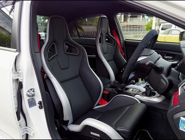 RECARO�i���J���V�[�g�j�@SUBARU�@WRX�@STI�@S207�̏����V�[�g�̃|�W�V�����_�E��
