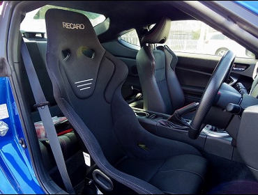 RECARO�i���J���V�[�g�j�@SUBARU�@BRZ�@ZC6�Ƀ��J���@RS-G GK�V�[�g�q�[�^�[�t���@BK/BK�@����