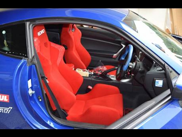 RECARO�i���J���V�[�g�j�@SUBARU�@BRZ�@ZC6�Ƀ��J���@SR-6 KK100�@RED�@���@SR-7F KK100�@RED�@����