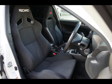 RECARO�i���J���V�[�g�j�@SUBARU�@�C���v���b�TSTI�@GRB�Ƀ��J���@SR-7�@KK100�@BK�@����