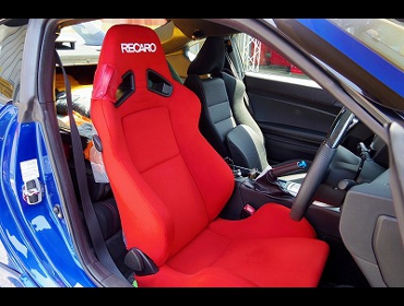 RECARO�i���J���V�[�g�j�@SUBARU�@BRZ�@ZC6�Ƀ��J���@SR-7�@KK100�@RED�@����