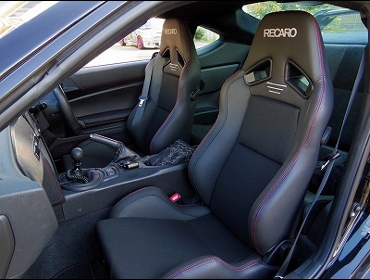 RECARO�i���J���V�[�g�j�@SUBARU�@BRZ�@ZC6�Ƀ��J���@SR-7�@Lassic �@BK���U�[�@�~2�r�@����