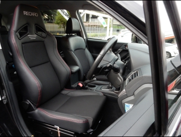 SUBARU�@�t�H���X�^�[XT�@SJG�@�Ɂ@RECARO�i���J���j�@SR-7F�@Lassic�@�V�[�g�q�[�^�[�t���@BK�@����