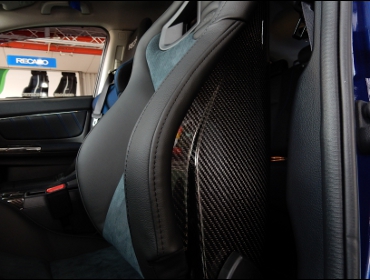 SUBARU�@�����H�[�O�@�Ɂ@RECARO�i���J���j�@RS-G�@GK�@���@�X�|�[�c�X�^�[CL100H�@CF�i�J�[�{���o�b�N�V�F���j�@����