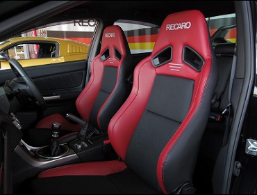 SUBARU�@WRX�@STI-typeS�@�Ɂ@RECARO�i���J���j�V�[�g�@SR-7�@Lassic�@RED�@���@SR-7F�@Lassic�@RED�@����