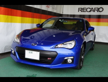 SUBARU�@BRZ�@ZC6�@�Ɂ@RECARO�i���J���j�V�[�g����