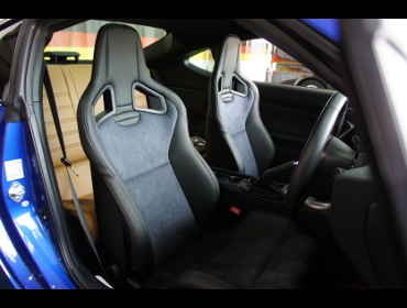 SUBARU�@BRZ�@ZC6�@�Ɂ@RECARO�i���J���j�@�X�|�[�c�X�^�[CL100H�@�~2�r�@����