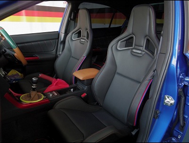 SUBARU�@WRX�@STi�@VAB�@2016�N�@�Ɂ@RECARO�i���J���j�@�X�|�[�c�X�^�[LL100H���U�[SE�@BK���U�[/RED�X�e�b�`�@�~2�r�@����
