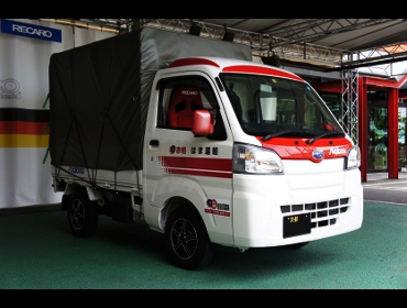 SUBARU�@�T���o�[�@S500J�@�Ɂ@RECARO�i���J���j�V�[�g����