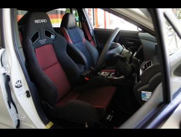 RECARO�i���J���V�[�g�j�@SUBARU�@WRX STi�@VAB�@�Ɂ@���J���@SR-7�@GK100�@BK/RED�@����