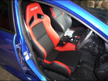 RECARO�i���J���V�[�g�j�@SUBARU�@WRX�@VAB�@A�^�@�Ɂ@���J���@SR-7�@Lassic�@RED�@�V�[�g�q�[�^�[�t���@����