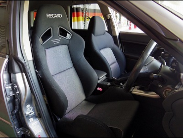 RECARO�i���J���V�[�g�j�@SUBARU�@���K�V�B�@BP5�i2004�N�j�@�Ɂ@RECARO�i���J���j�@SR-7�@GK100�@BK/SIL�@����