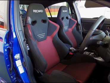 RECARO�i���J���V�[�g�j�@SUBARU�@WRX�@STI�@VAB�i2003�N�j�@�Ɂ@RECARO�i���J���j�@SR-6�@GK100S�@BK/RED�@�~2�r�@����