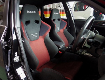SUBARU�@�C���v���b�T�@GVF�@�Ɂ@RECARO�i���J���j�@SR-6�@GK100S�@BK/RED�@�~2�r�@����