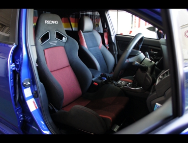 RECARO�i���J���V�[�g�j�@SUBARU�@WRX�@VAB�@D�^�i2018�N�j�@�Ɂ@RECARO�i���J���j�@SR-7�@GK100�@BK/RED�@����
