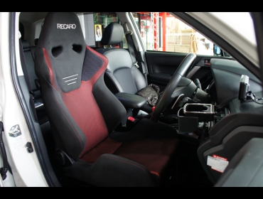 RECARO�i���J���V�[�g�j�@SUBARU�@�t�H���X�^�[�@SJG�@�Ɂ@RECARO�i���J���j�@SR-6�@GK100S�@BK/RED�@�V�[�g�q�[�^�[�t���@����