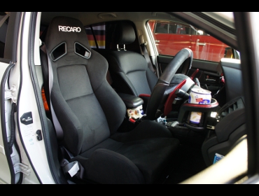 RECARO�i���J���V�[�g�j�@SUBARU�@�C���v���b�T�X�|�[�c�@GP7�@�Ɂ@RECARO�i���J���j�@SR-7�@Kk100�@BK�@����