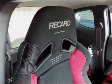 SUBARU�@R1�@R1J�@�Ɂ@RECARO�i���J���j�@SR-7�@�A�h�o���X�G�f�B�V����2019�@RED�@����