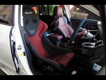 SUBARU�@�����H�[�O�@�Ɂ@RECARO(���J���j�@TS-G�@GK�@BK/RED�@�V�[�g�q�[�^�[�t���@����