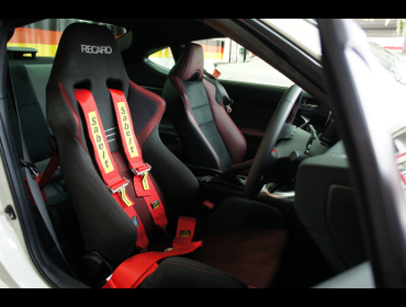 SUBARU�@BRZ�@Sti�@ZC6�i2019�N�j�@�Ɂ@RECARO�i���J���j�@SR-6�@GK100S�@BK/RED�@����