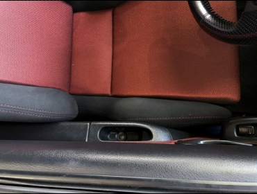 SUBARU�@���B���B�I�@KK4�i1995�N�j�@MT�ԁ@�Ɂ@RECARO�i���J���j�@SR-6�@GK100S�@BK/RED�@����