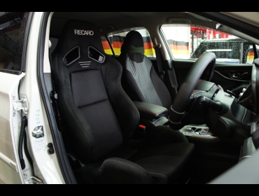 SUBARU�@XV�@GT7�i2017�N�j�@�Ɂ@RECARO�i���J���j�@SR-7�@GU100�@BK�@����