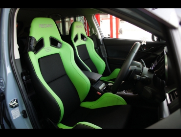 SUBARU�@XV�@GT7�i2019�N�j�@�Ɂ@RECARO�i���J���j�@SR-7�@Lassic�@�O���[���@�~���E�@����