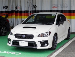 SUBARU�@WRX�@S4�@VAG�i2017�N�j�@�Ɂ@RECARO�i���J���j�@SR-7�@GK100�@BK/RED�@����