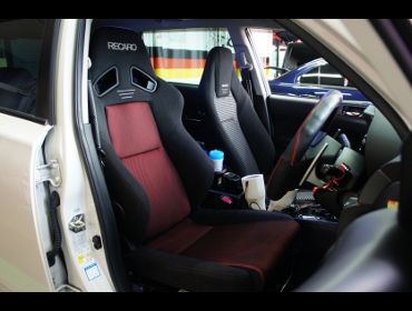 SUBARU�@�G�N�V�[���@YAM�i2015�N�j�@�Ɂ@RECARO�i���J���j�@SR-7F�@GK100�@BK/RED�@�A�[�����X�g�t���@���@LX-F�@IN110�@BK�@�A�[�����X�g�t���@����