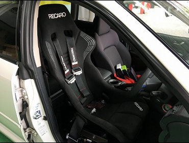 SUBARU�@���K�V�B�@BP5�@�Ɂ@RECARO�i���J���j�@RS-GS�@BK�@�V�[�g�q�[�^�[�t���@����