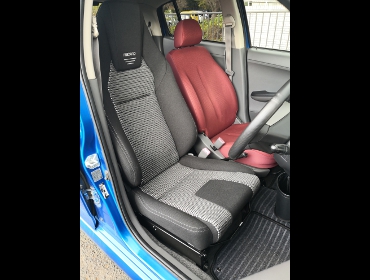 SUBARU�@R2�@RC2�@�Ɂ@RECARO�i���J���j�@LX-F�@IN110�@BK�@����