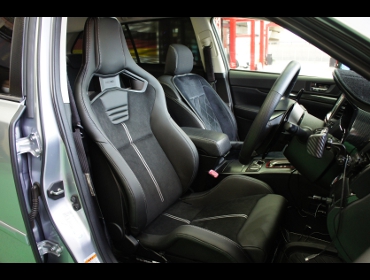 SUBARU�@���K�V�B�@�c�[�����O���S���@BRM�i2014�N�j�@�Ɂ@RECARO�i���J���j�@�X�|�[�c�X�^�[�@CL210H�@BK�@����