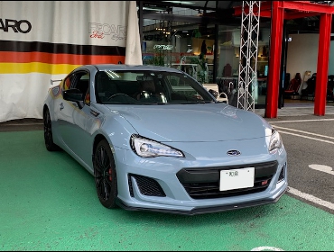 SUBARU�@BRZ�@�Ɂ@RECARO�i���J���j�@�X�|�[�c�X�^�[GK100�@BK/�u���[�@����